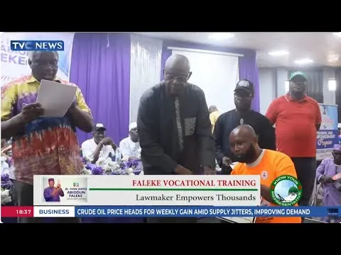 A large crowd of constituents at a Faleke empowerment programme